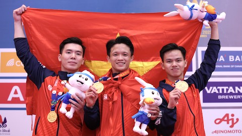 Vượt áp lực, các võ sĩ karate giành 2 HCV đầu tiên của SEA Games 2023 về cho đoàn Việt Nam